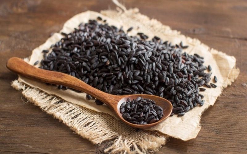 Gạo nếp cẩm đặc sản vùng cao thường có giá cao hơn nhờ chất lượng vượt trội